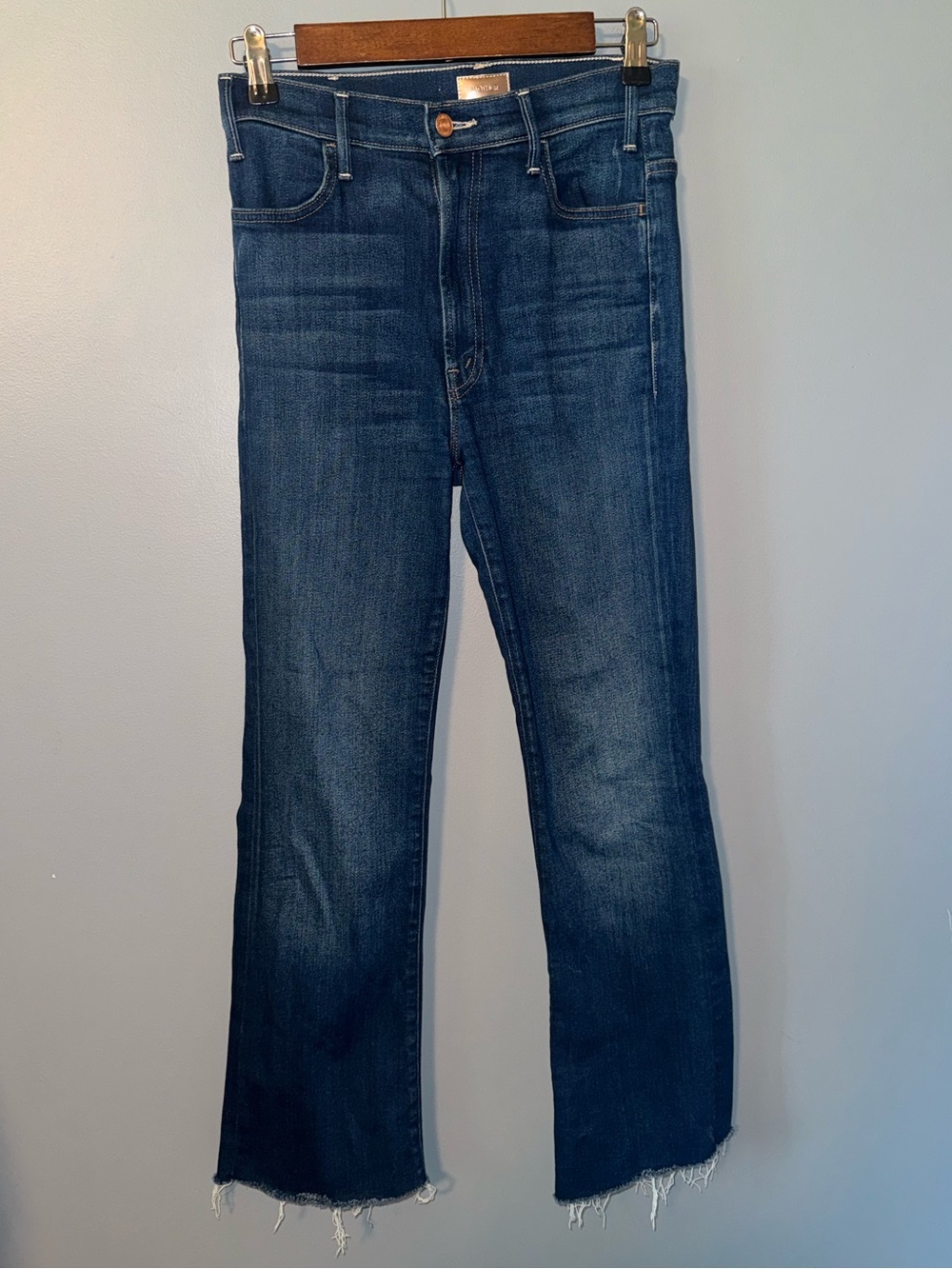 Mother The Hustler Ankle Fray Jeans in Home Movie - Picture 4 of 14